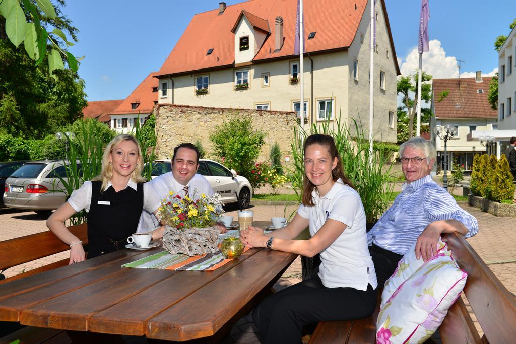 Lobinger Hotel Weisses Ross Langenau Extérieur photo