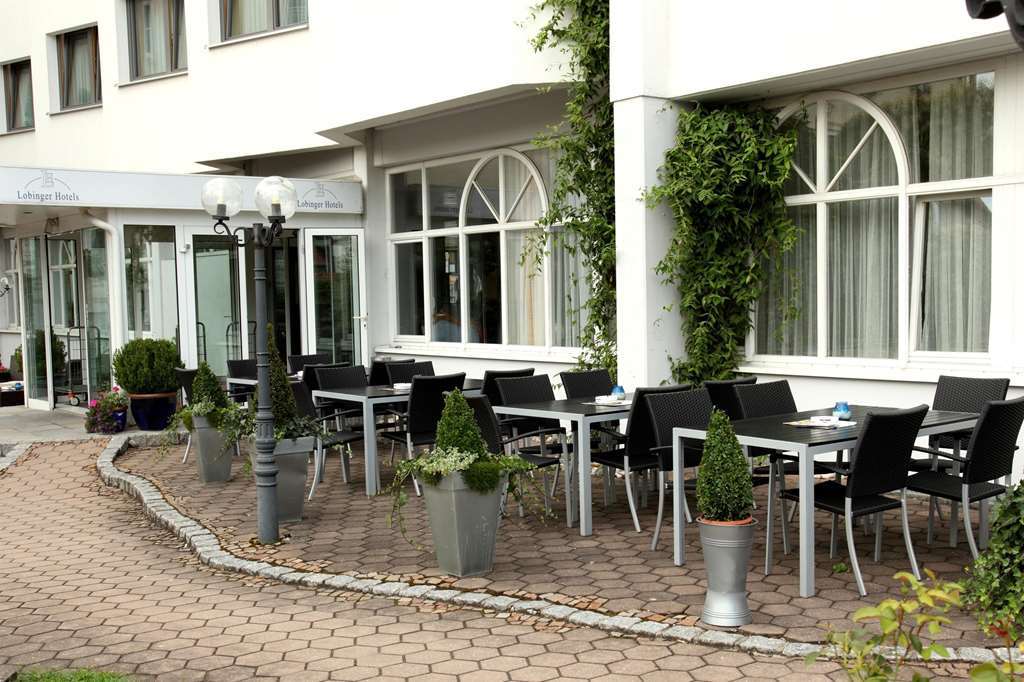 Lobinger Hotel Weisses Ross Langenau Extérieur photo